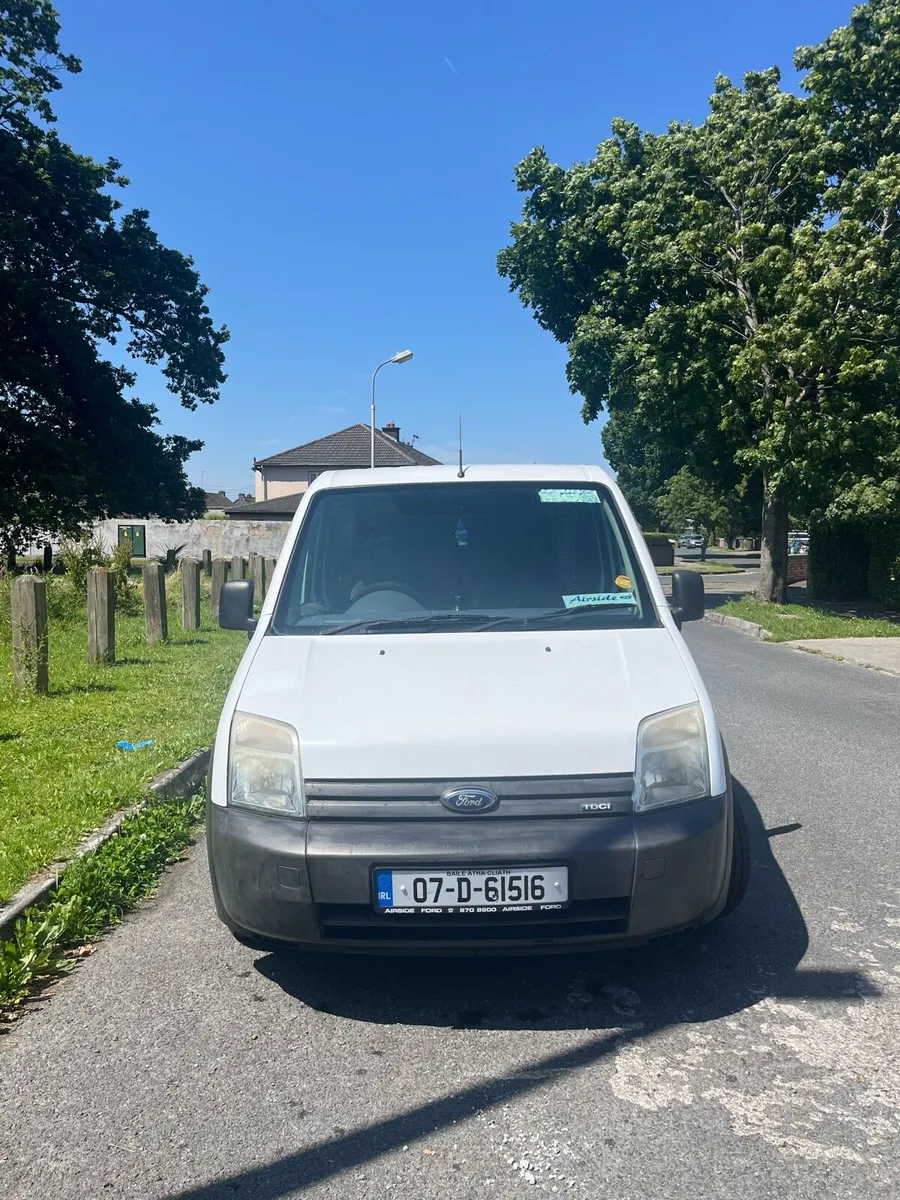 Ford Transit Connect NT200 LOW MILEAGE - Image 3
