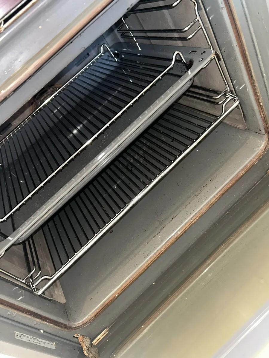 Oven - Image 2