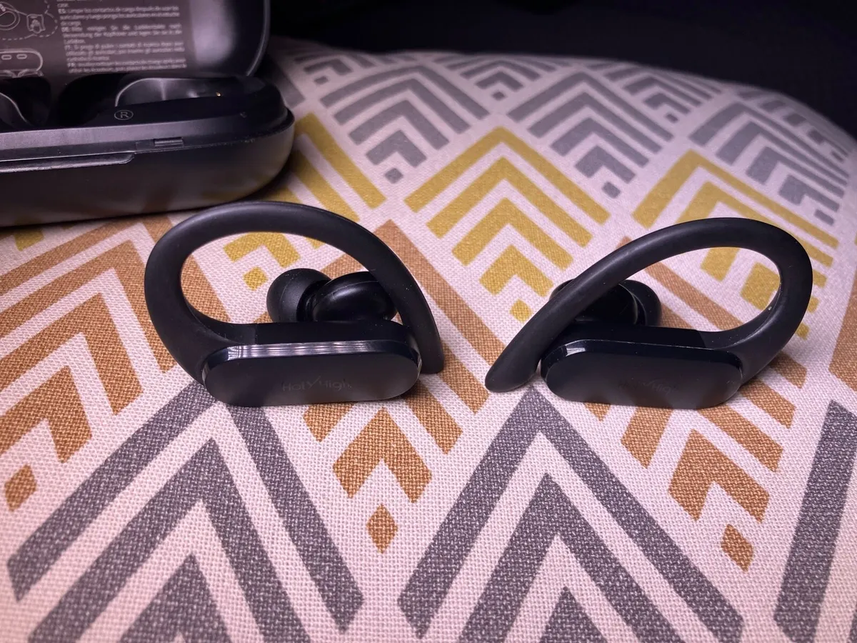 Holy high Bluetooth headphones - Image 4