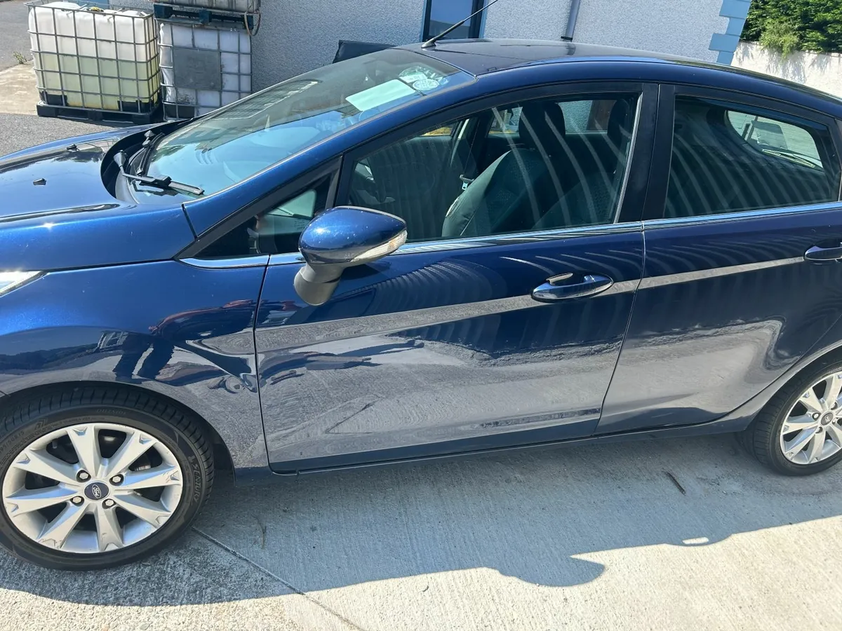 Ford Fiesta 2011 - Image 3