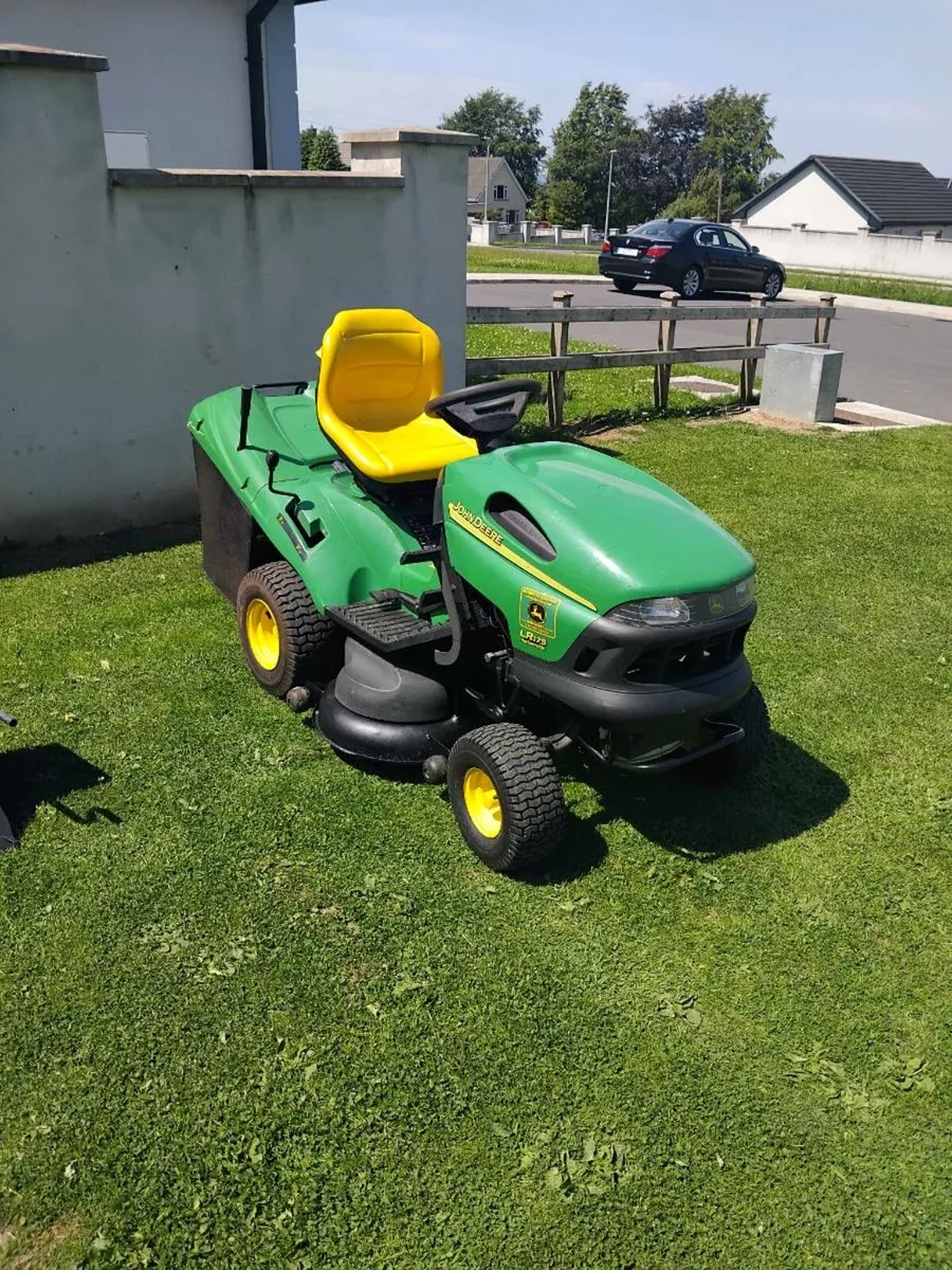 Ride on lawnmower - Image 4