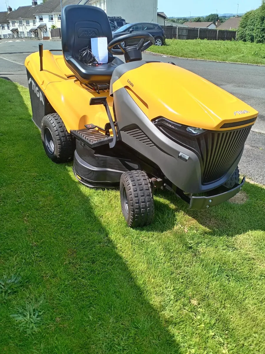 2023 stiga Estate petrol ride on lawnmower jack - Image 3