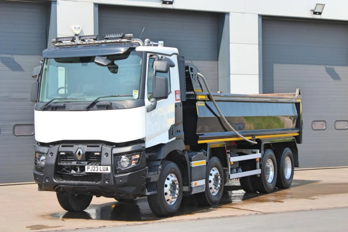2023 RENAULT C- 430 8X4 STEEL BODY TIPPER - Image 3