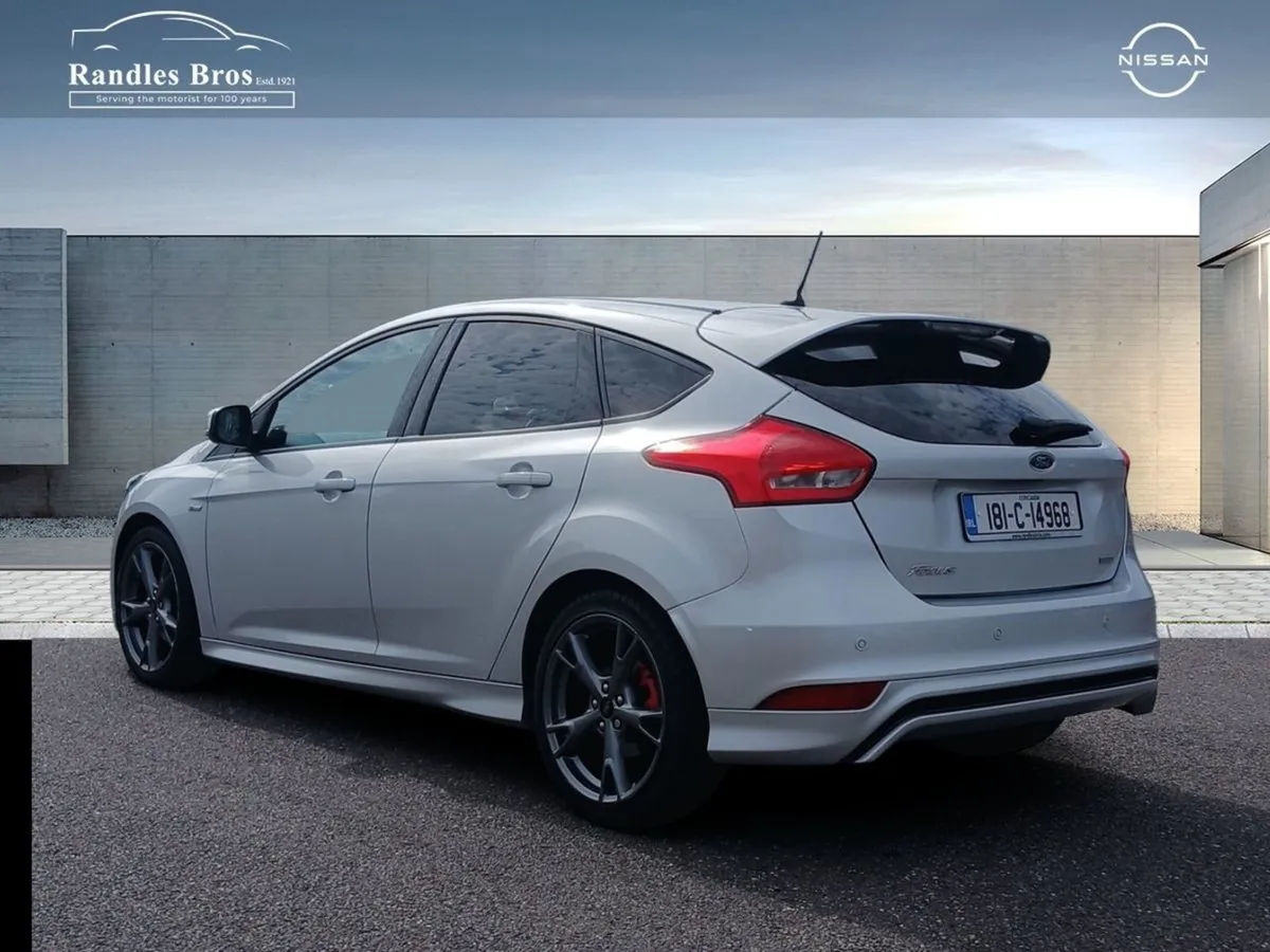 Ford Focus 1.0 Ecoboost 125PS St-line - Image 2