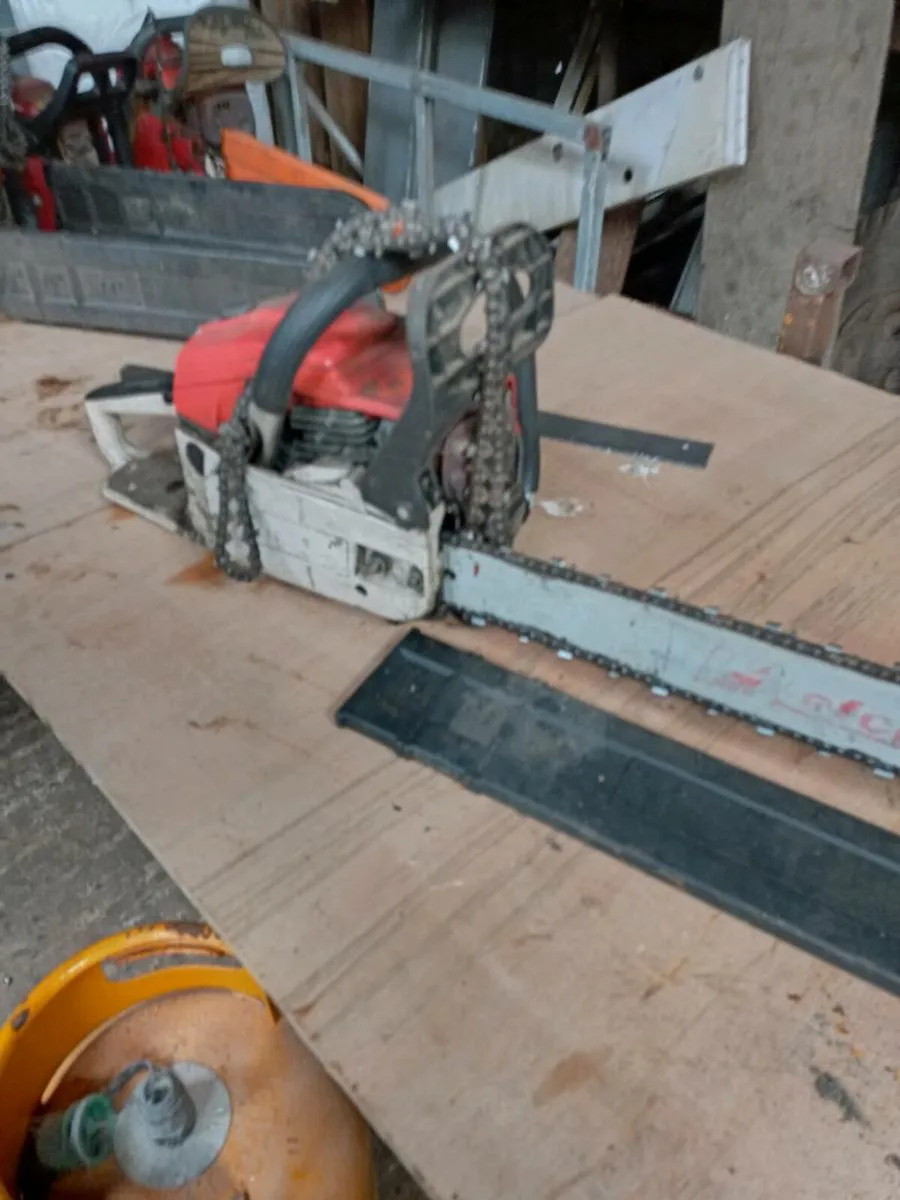 Chainsaws and powertools - Image 3