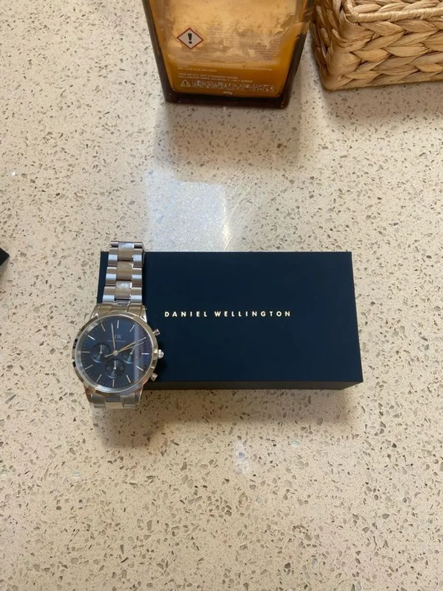 Daniel Wellington Iconic Chronograph 42mm. - Image 1