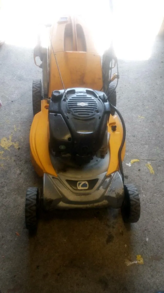 CLUB CADDET SELF-DRIVE €220 - Image 4