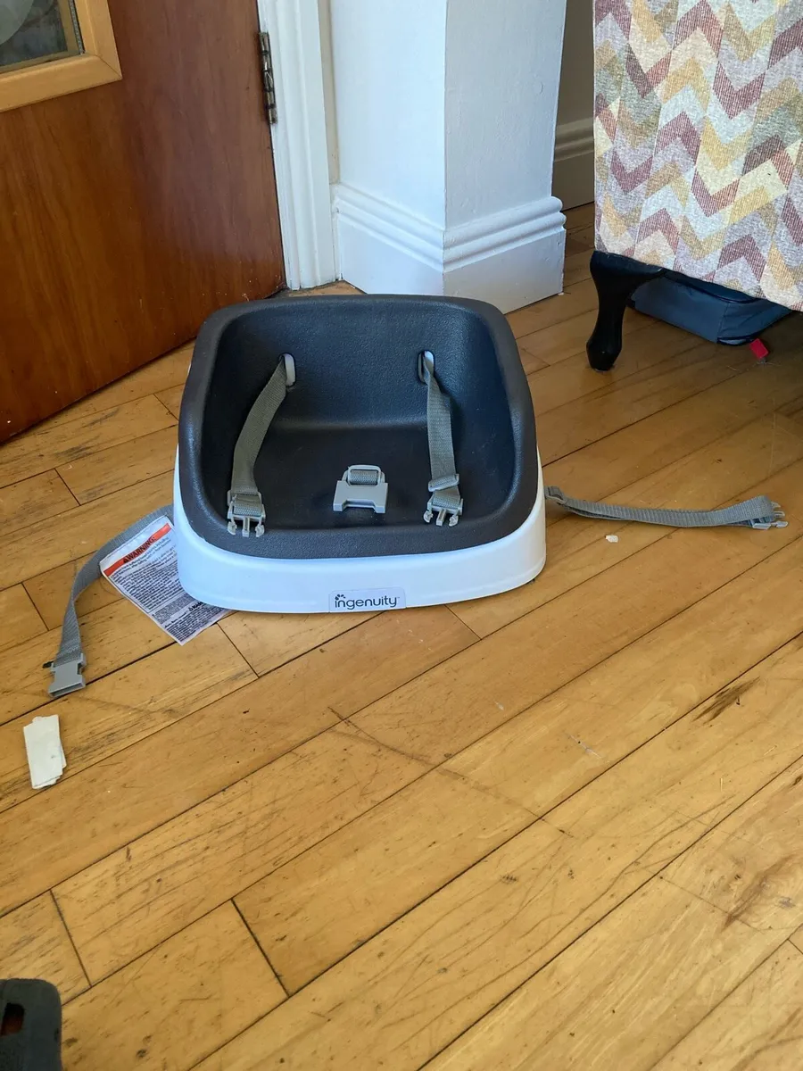 Baby seat/ baby base