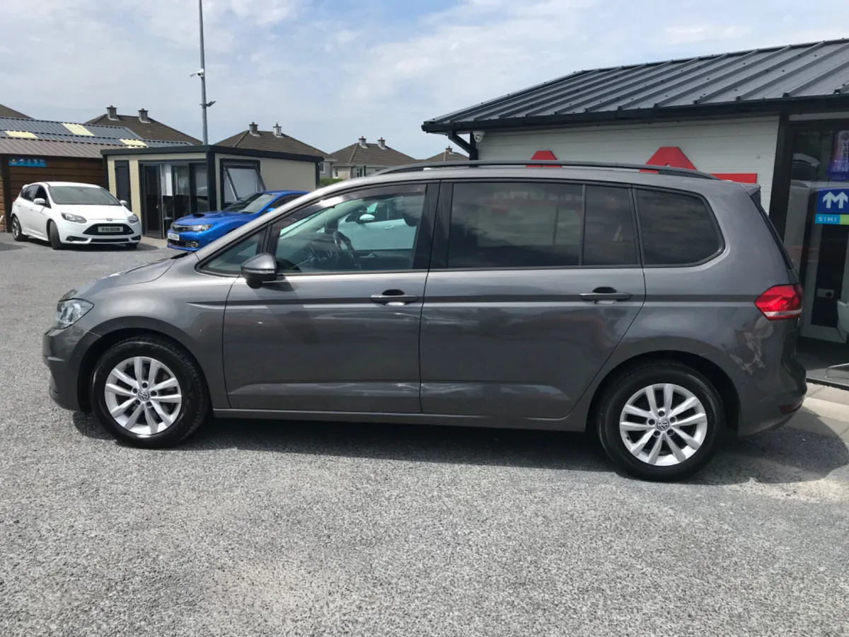 2016 Volkswagen Touran Turbo Diesel - Image 3