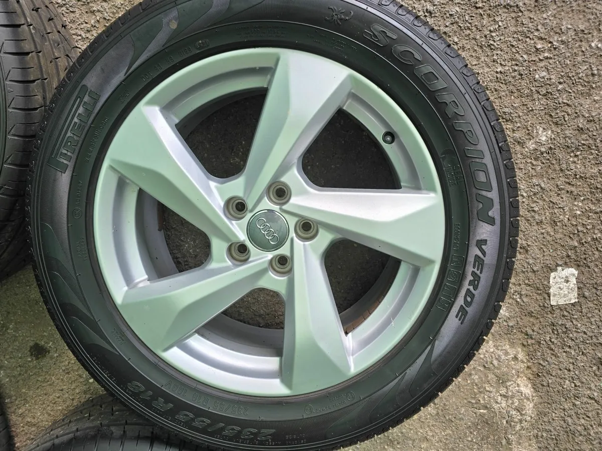 Original Audi Q9 2019 R18 Alloy Wheels with tyres - Image 1