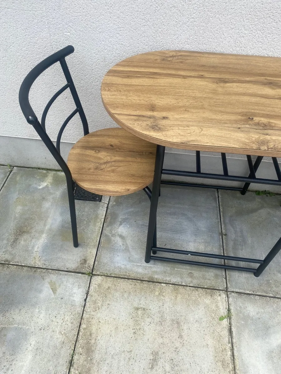 Table chairs - Image 3
