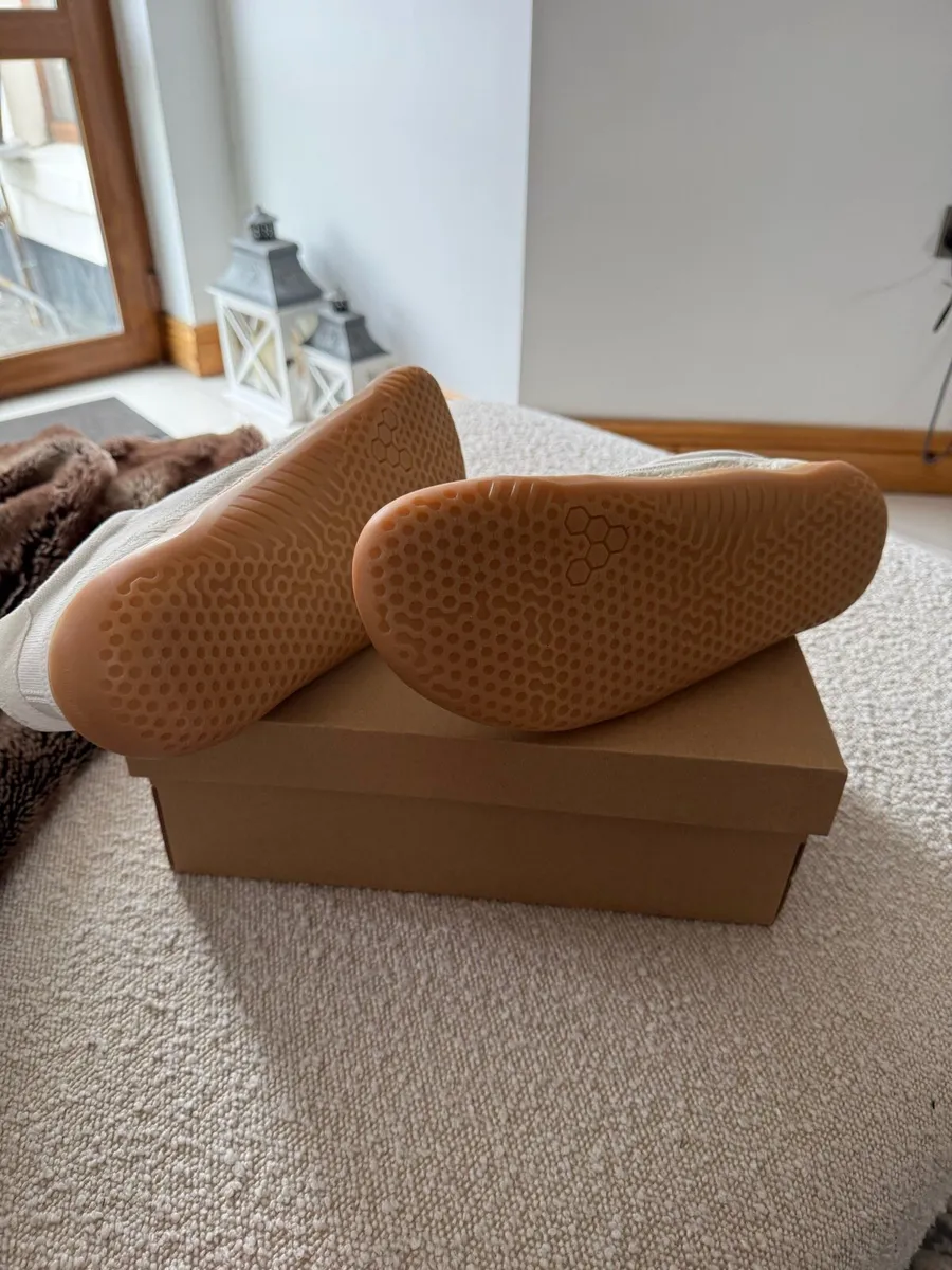 Vivobarefoot Gobi II Canvas Shoes - Image 4
