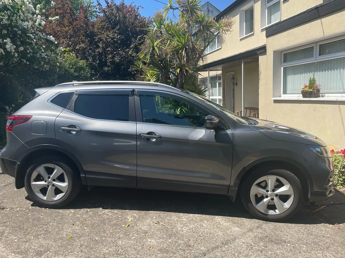 Nissan Qashqai 1.6 SV - Image 1