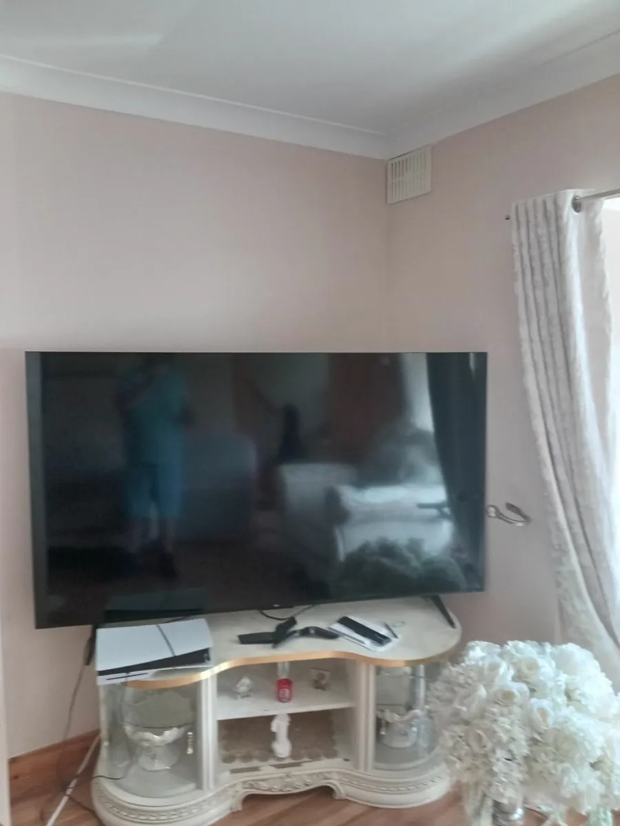65 inch smart tv 200 euro - Image 3