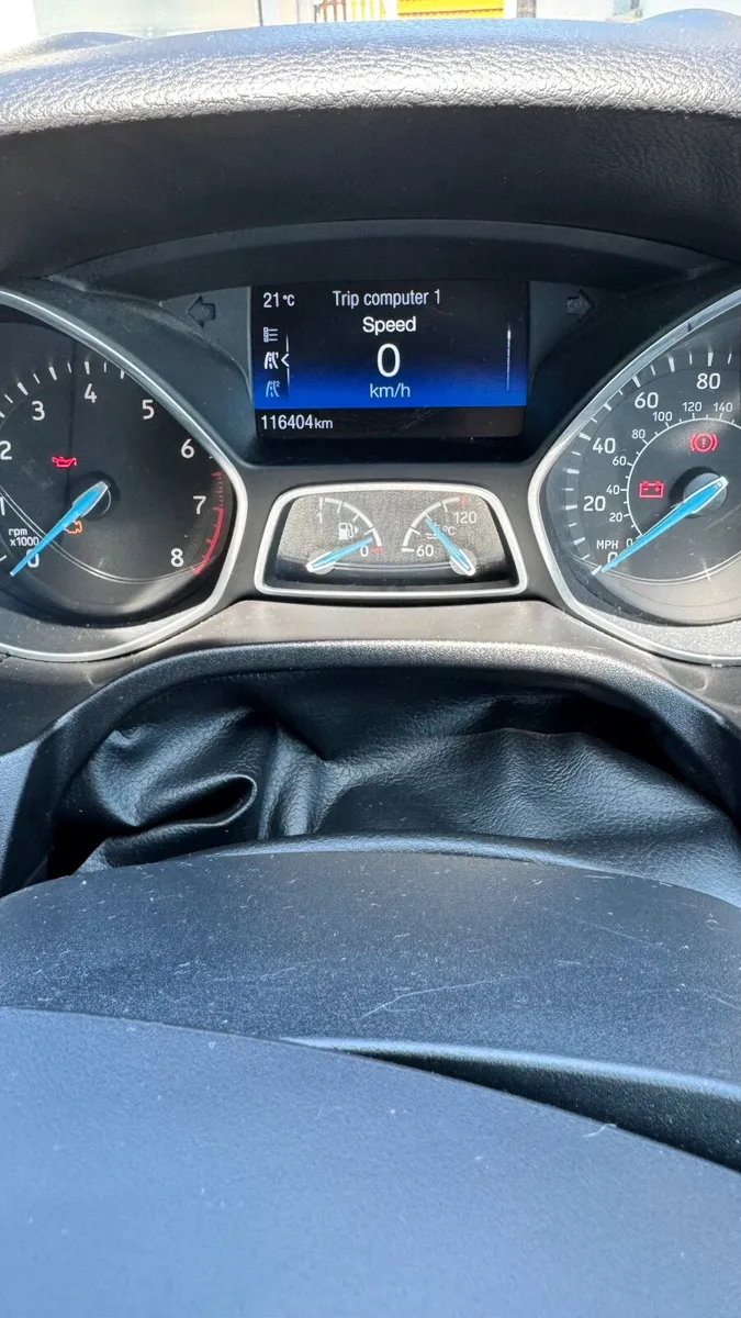 Ford Focus 2018 ST-Line 1L Eco Boost - Image 3