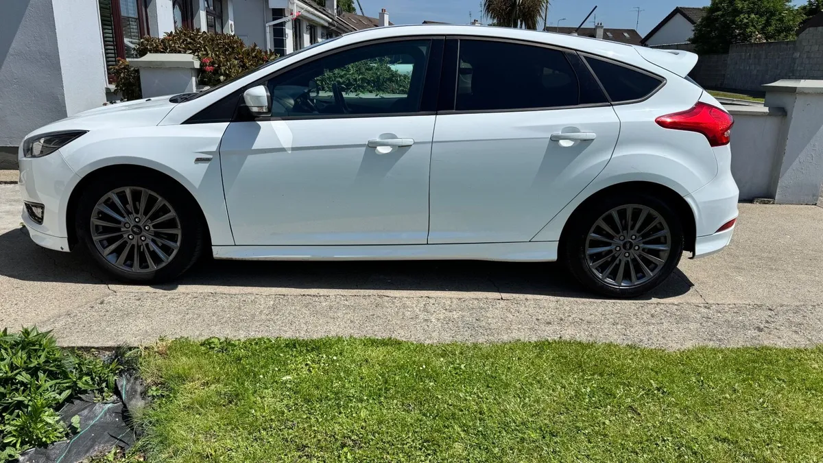 Ford Focus 2018 ST-Line 1L Eco Boost - Image 1