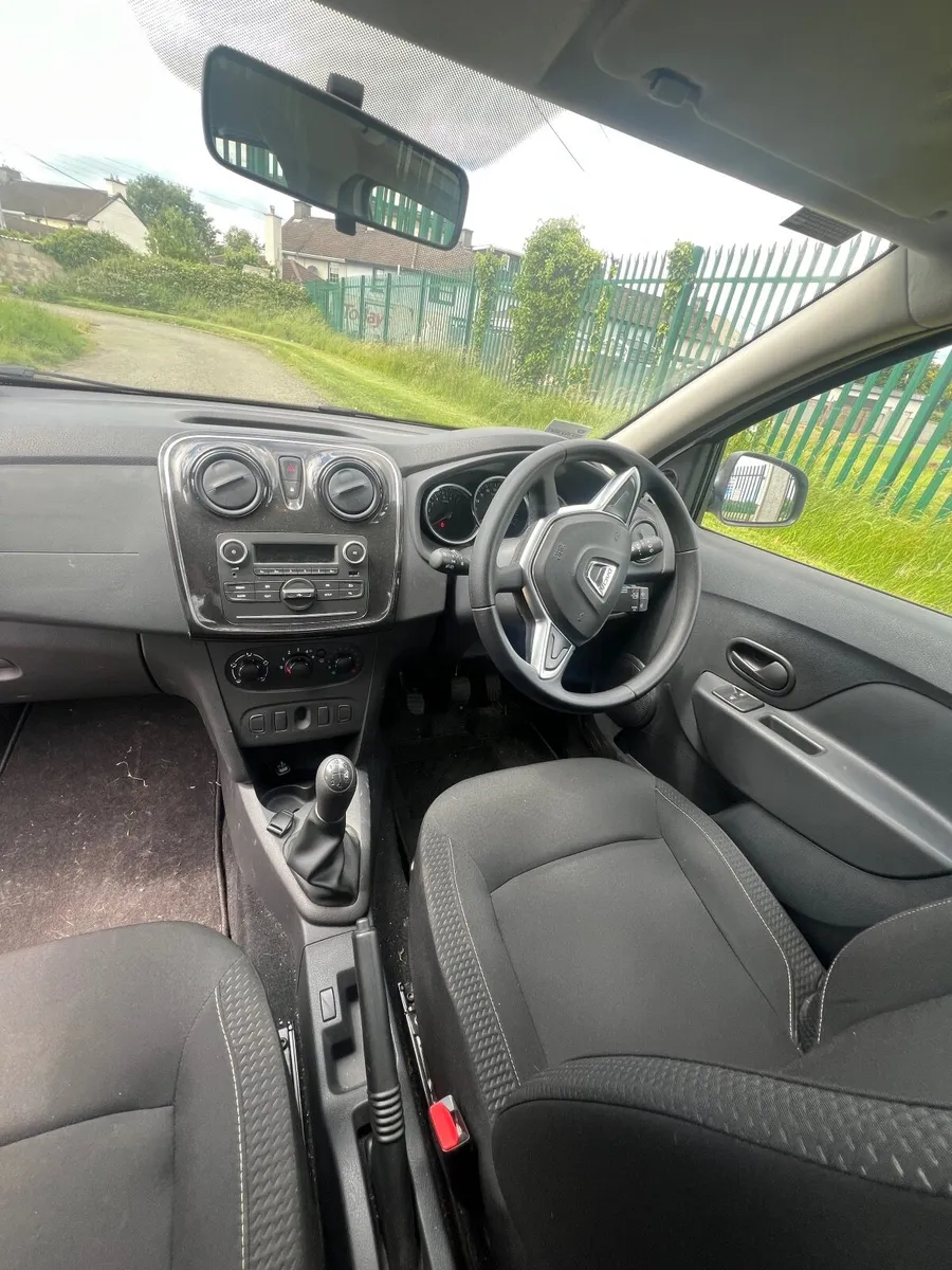 Dacia Sandero 2018 - Image 2
