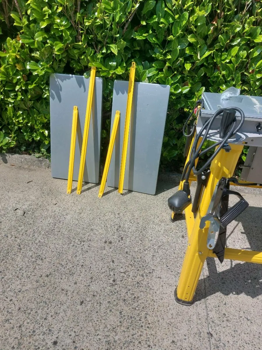 Table saw - Image 3