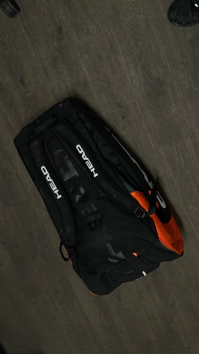 Tennis bag and rackets - Image 1