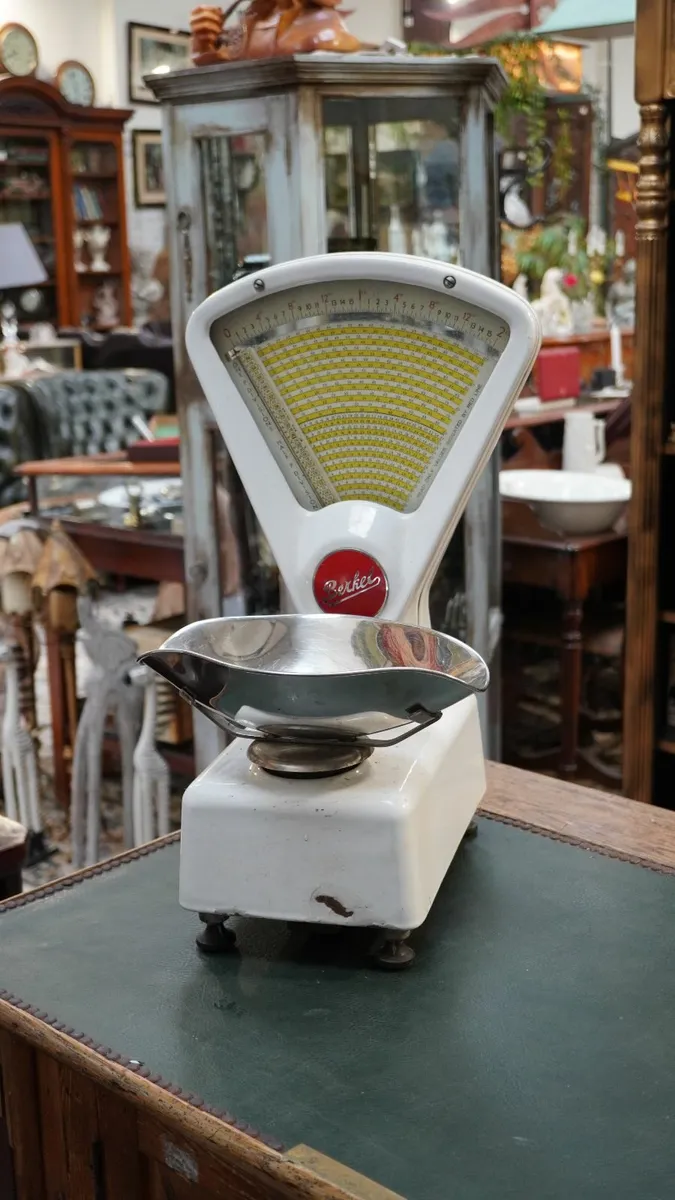⚖️ Vintage Berkel Weighing Scale - Image 1