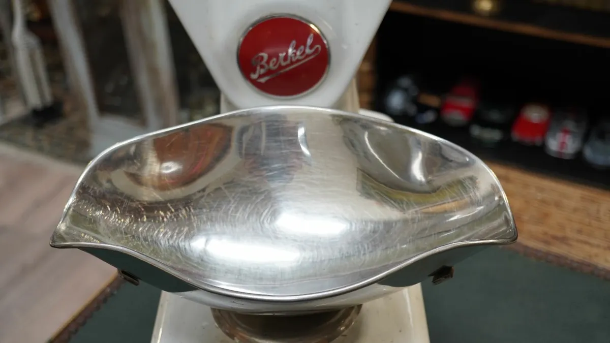 ⚖️ Vintage Berkel Weighing Scale - Image 4