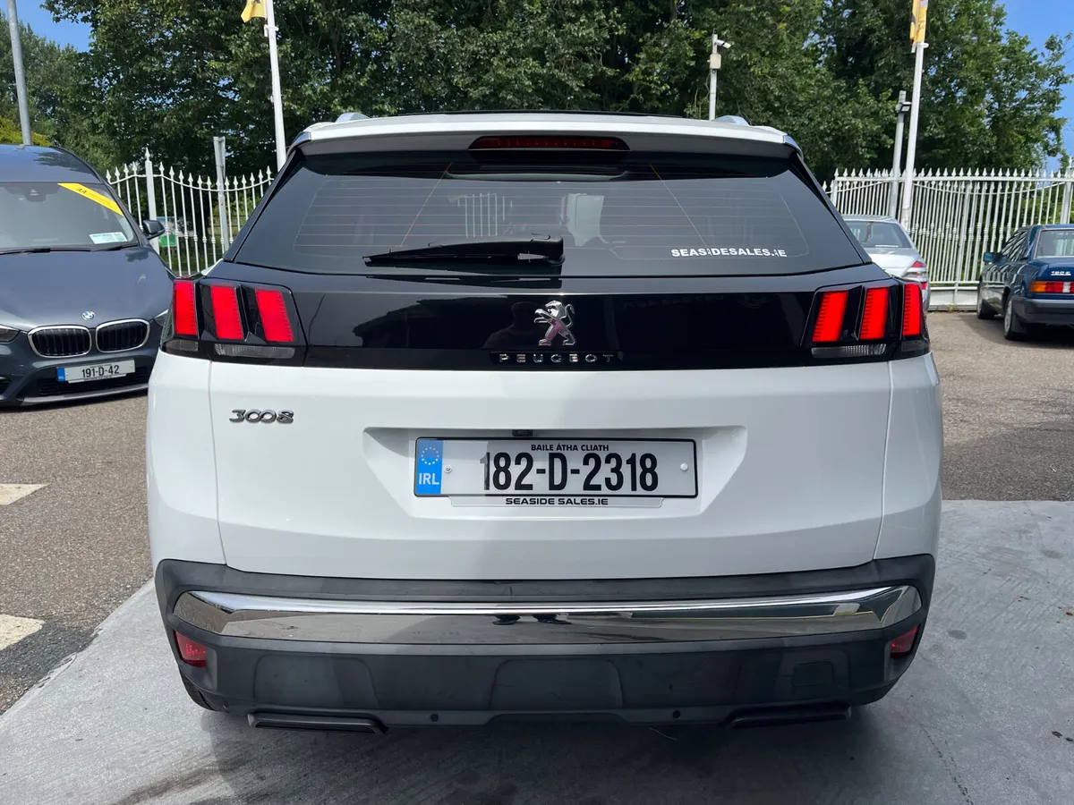 182 Peugeot 3008 1.2 Active - Image 3