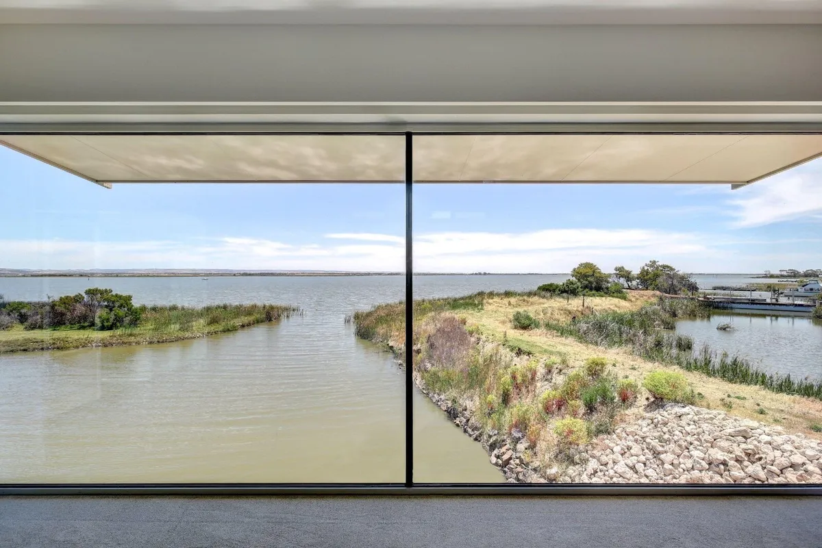 Lift and slide patio doors - Image 1