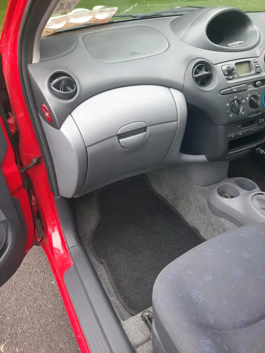 Toyota yaris - Image 1