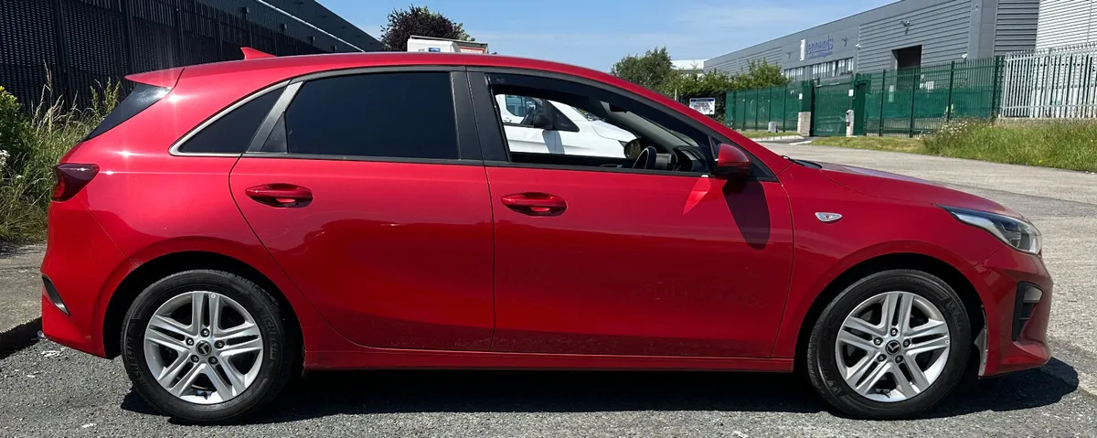 2021 Kia Ceed Commercial - Image 3