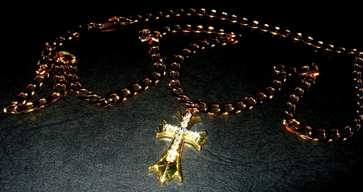 Vintage Hallmarked Chain & Gemset Cross - Image 3