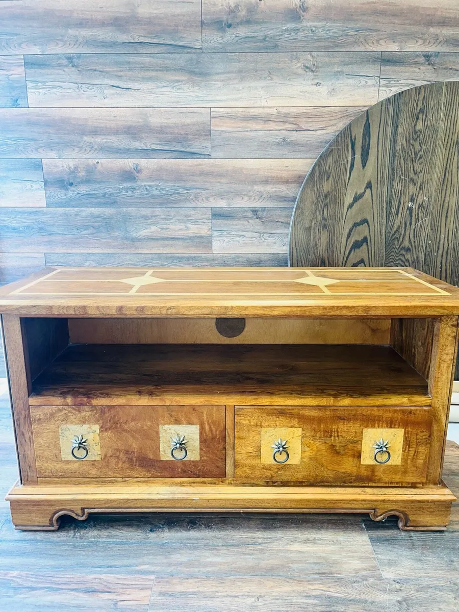 Solid tv unit - Image 3