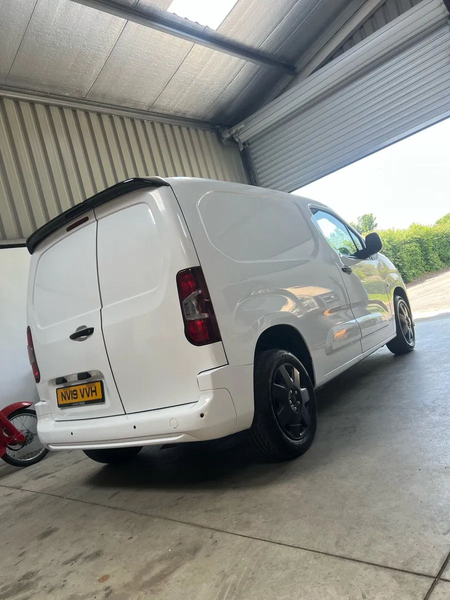 2019 Peugeot partner - Image 4