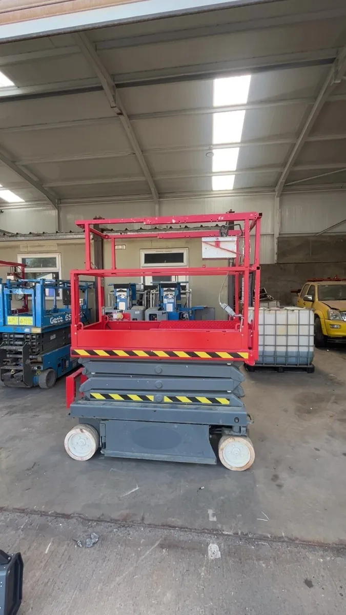 Scissor lift 3219 model - Image 1