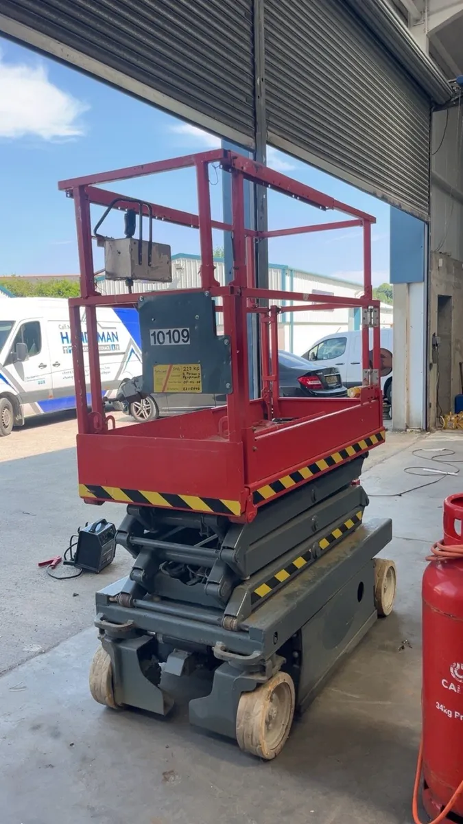 Scissor lift 3219 model - Image 3