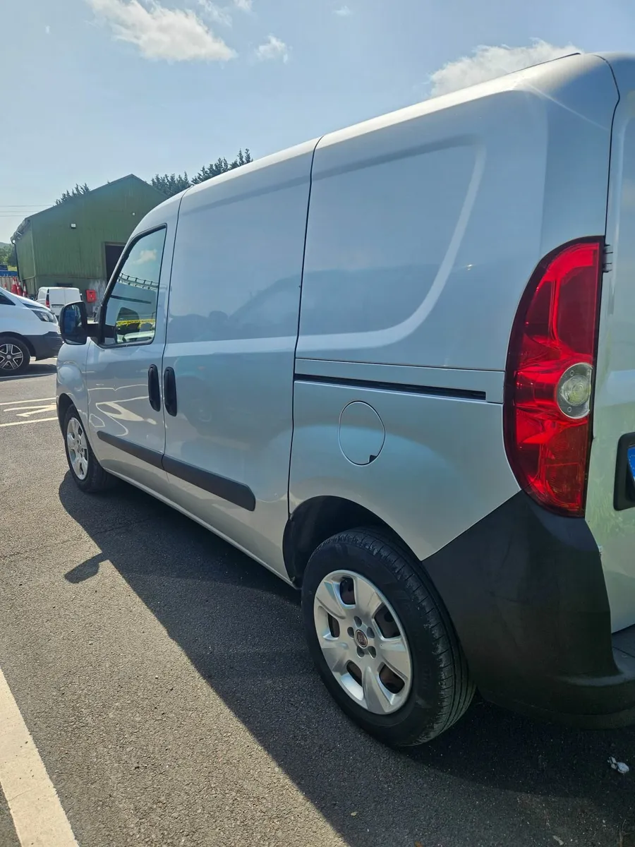 Fiat Doblo 2012 - Image 2