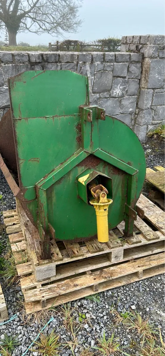 Mini muck spreader - Image 1