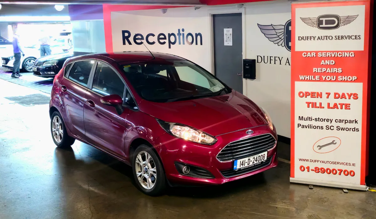 Ford Fiesta 2014. Beautiful colour - Image 1