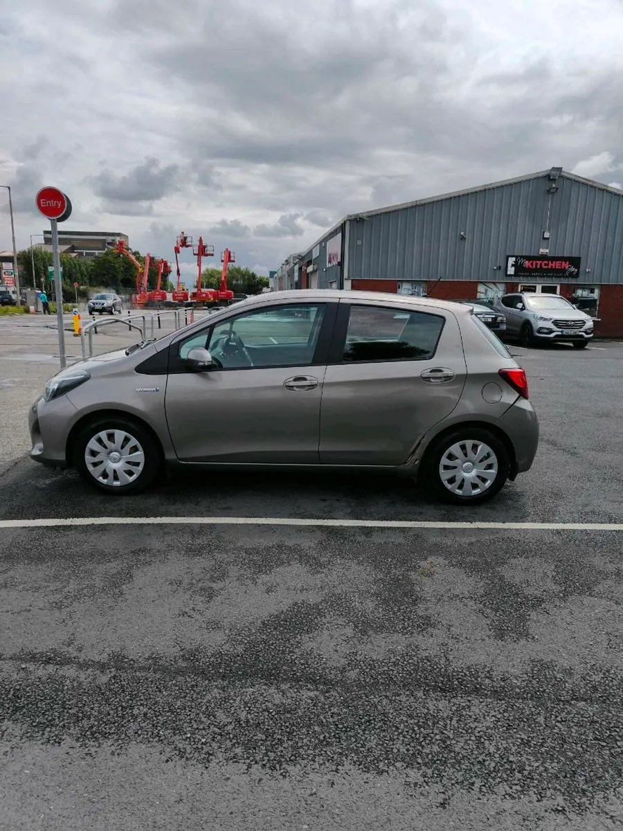 152 Toyota Yaris Hybrid Automatic - Image 3