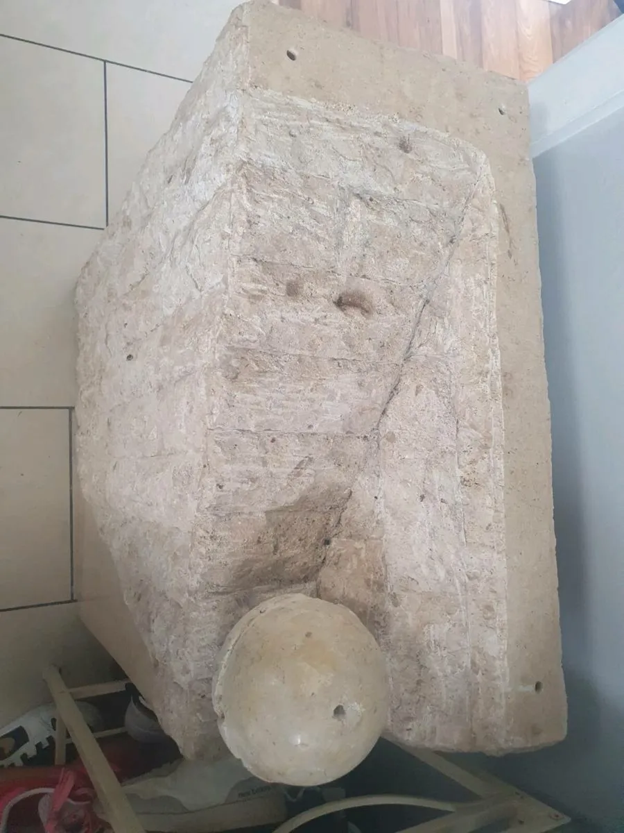 STONE TABLE - Image 2