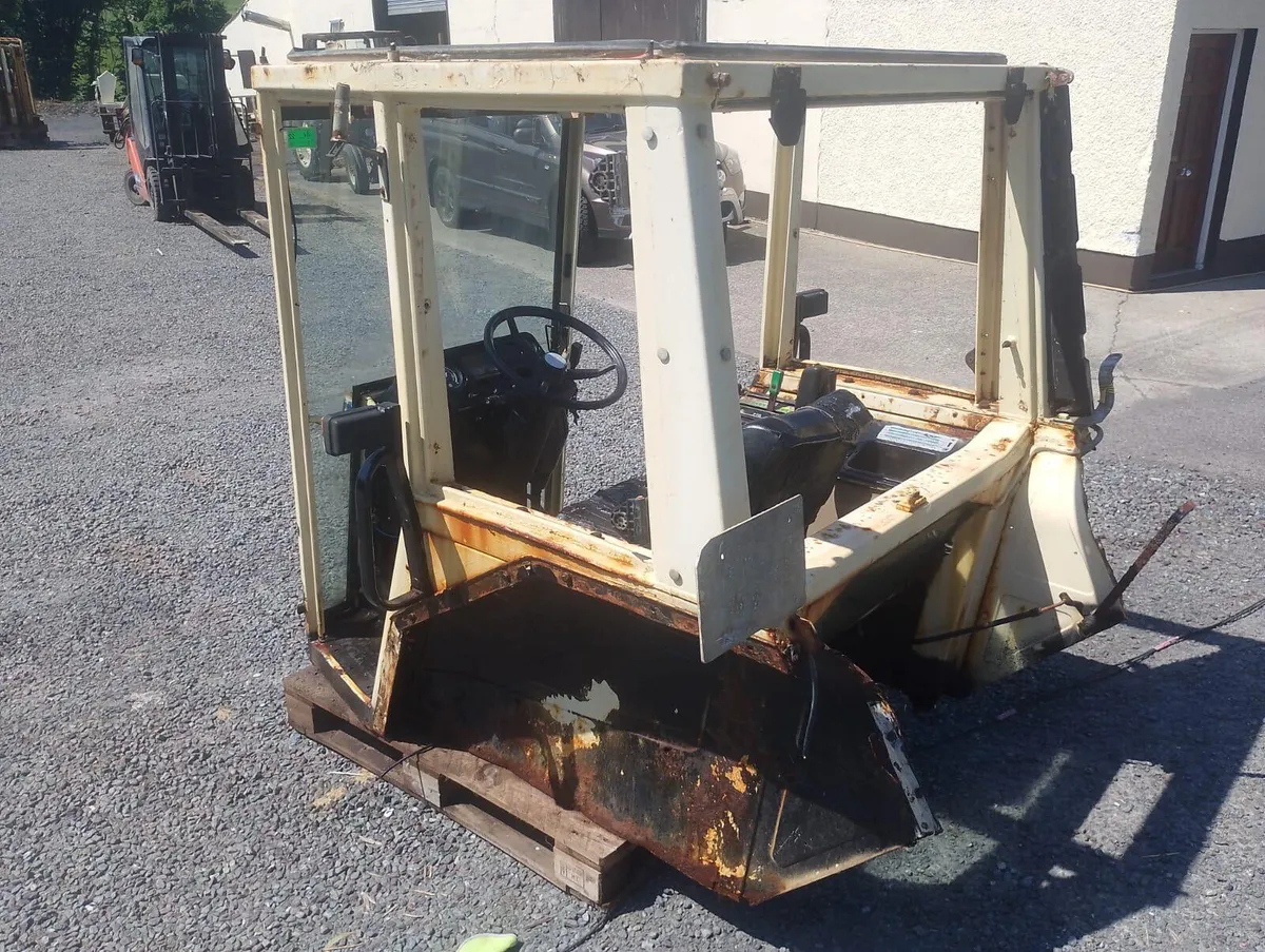 Lamborghini/Same Cab Frame with Dash & Orbit Unit - Image 2
