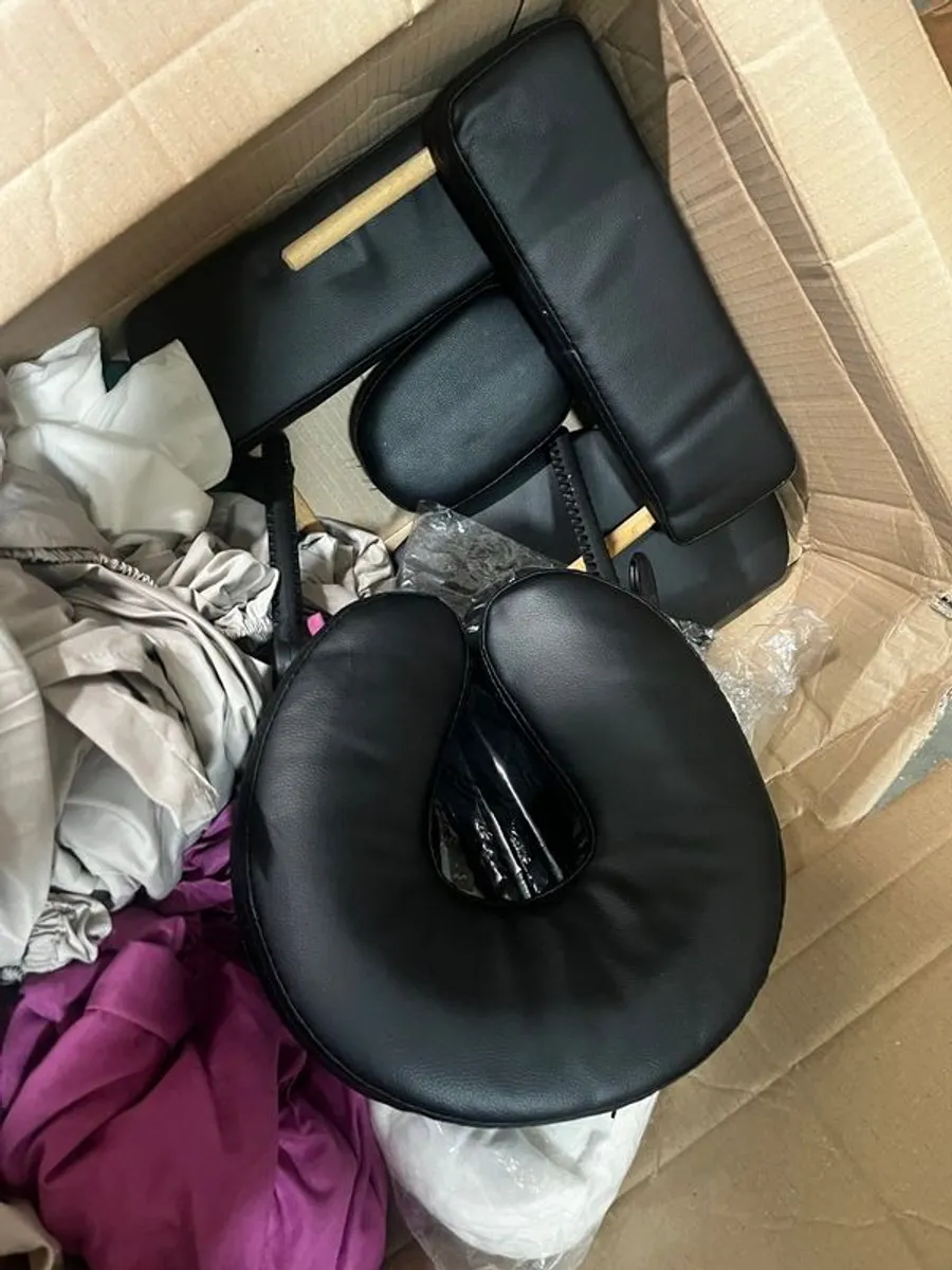 Massage Table and Carrying Bag - Image 2