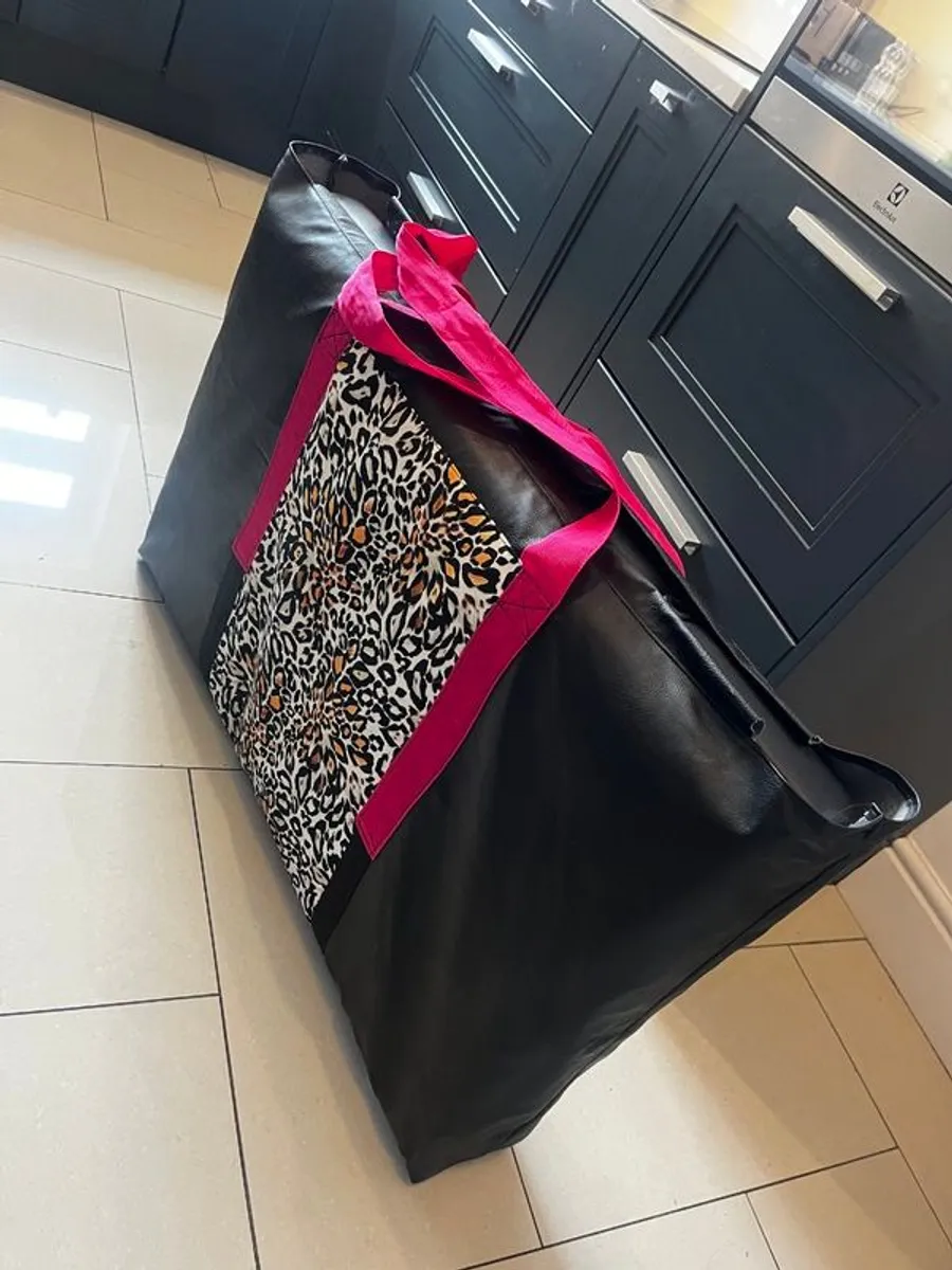 Massage Table and Carrying Bag - Image 4