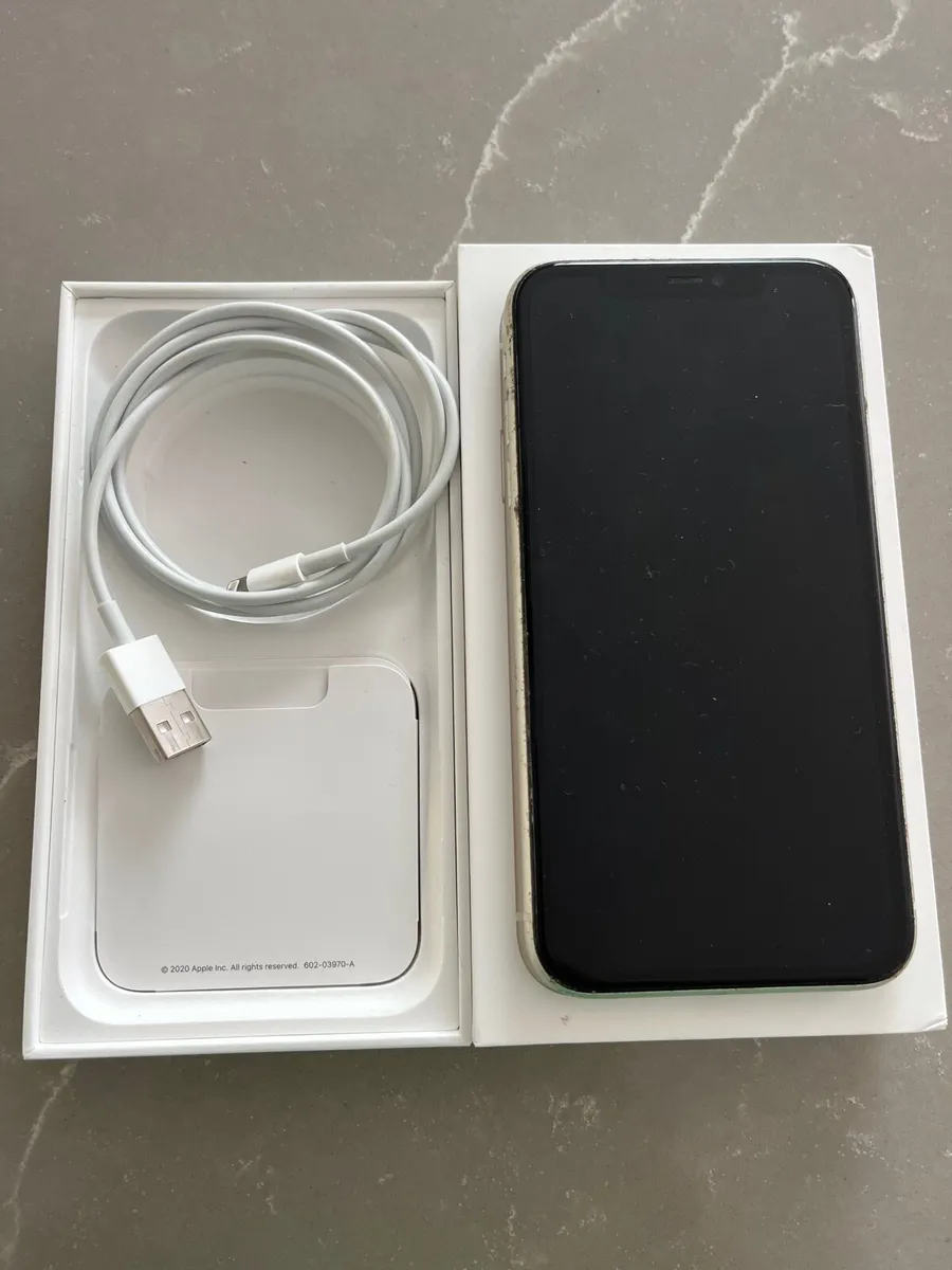 iPhone 11 - Image 1
