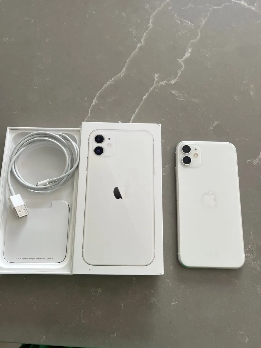 iPhone 11 - Image 2