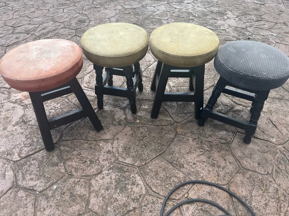 Bar stool - Image 1