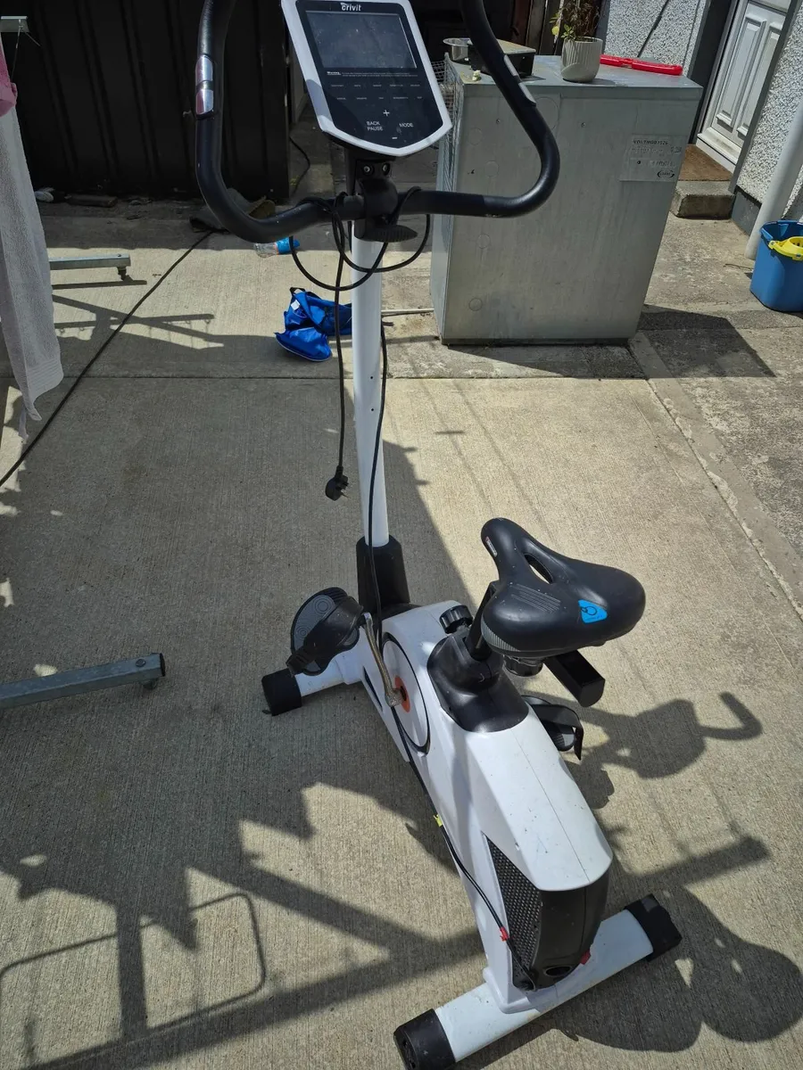 Electric exercise bike - Image 2