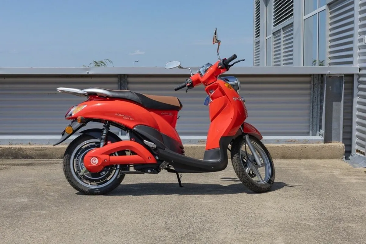 Electric  Scooter/Moped - Image 4