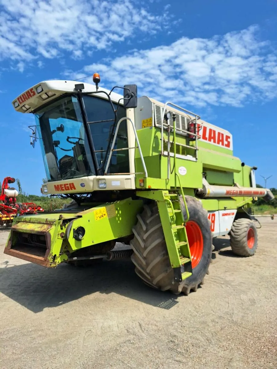 Claas mega 218 - Image 1