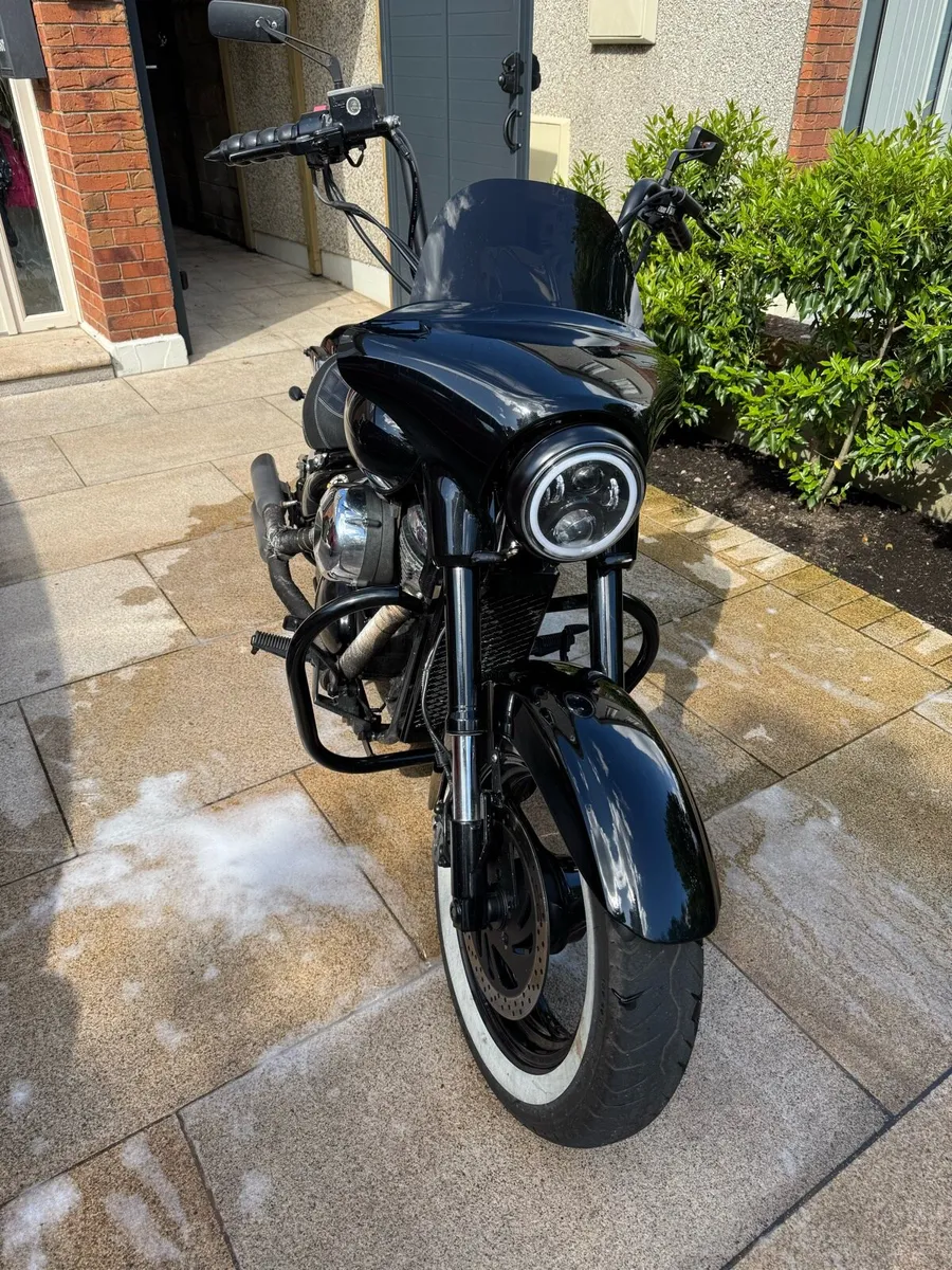 Suzuki Intruder custom bobber - Image 2