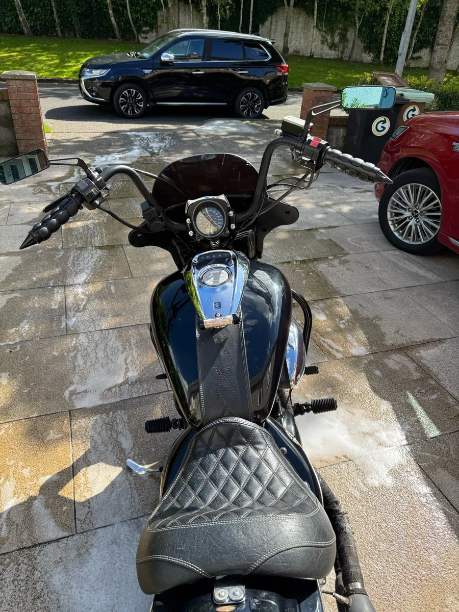 Suzuki Intruder custom bobber - Image 4
